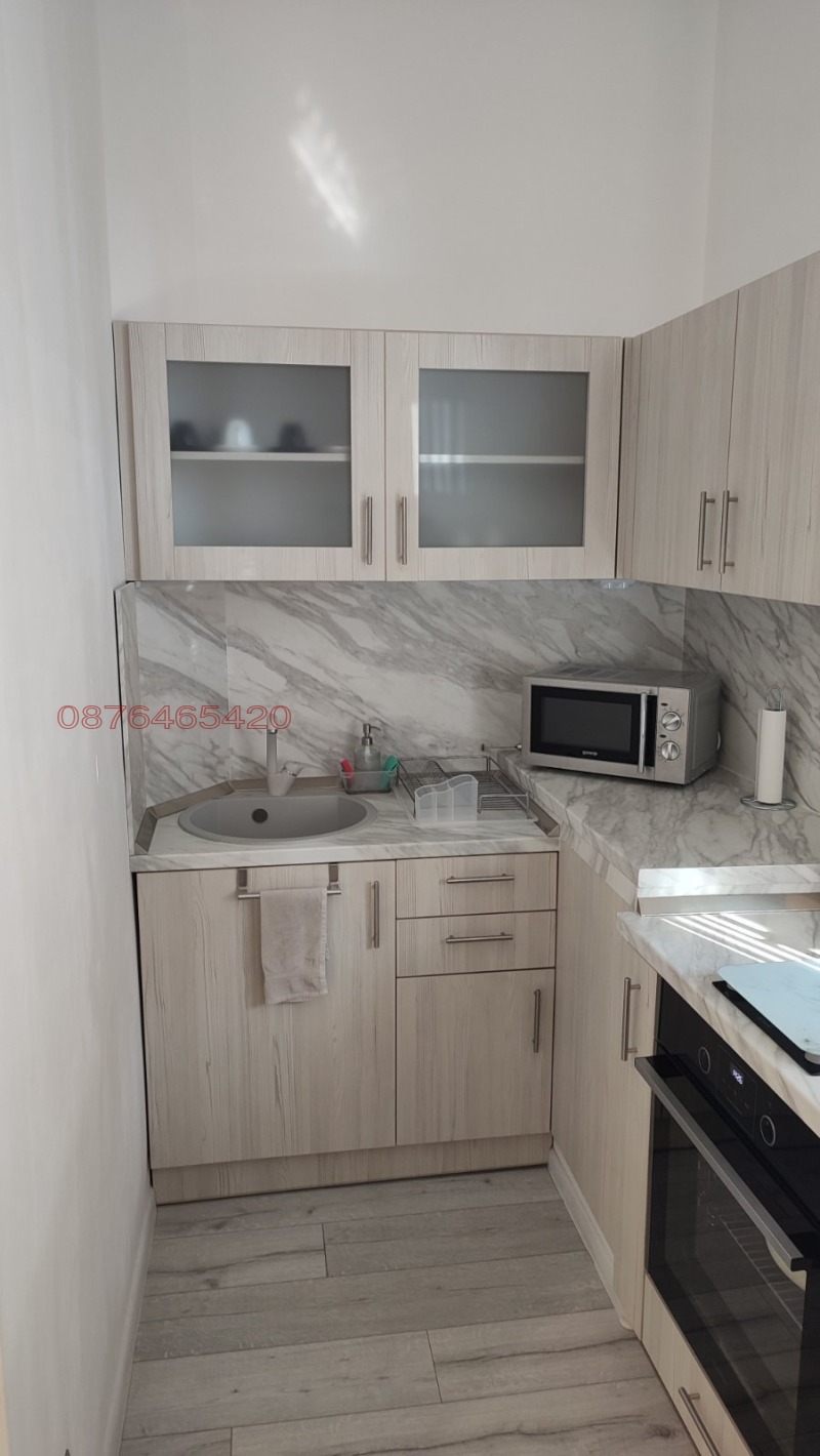 Дава под наем ЕТАЖ ОТ КЪЩА, гр. Варна, Център, снимка 4 - Етаж от къща - 52785238