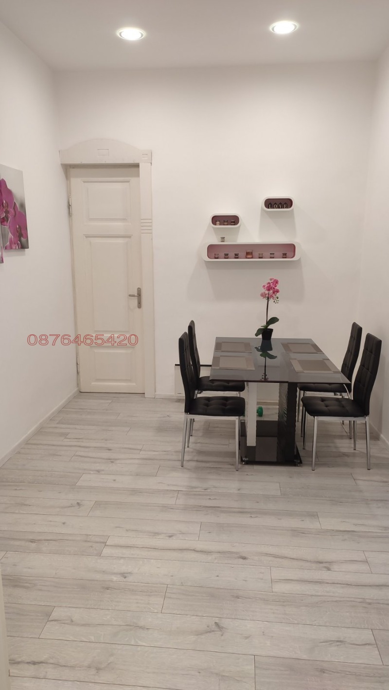 Дава под наем ЕТАЖ ОТ КЪЩА, гр. Варна, Център, снимка 7 - Етаж от къща - 52785238