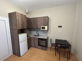 Studio Kyutchouk Parij, Plovdiv 1