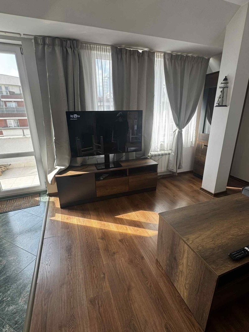Издаје се  1 спаваћа соба Софија , Младост 4 , 70 м2 | 76848326 - слика [2]