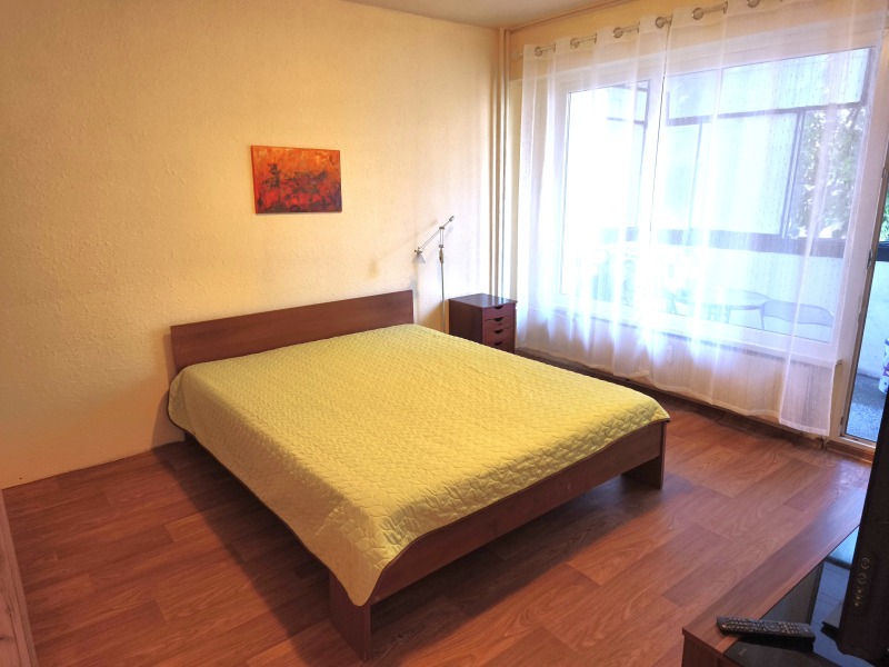 Kiadó  Stúdió Ruse , Vazrazsdane , 50 négyzetméter | 87472099 - kép [2]