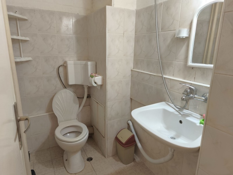 Kiadó  Stúdió Ruse , Vazrazsdane , 50 négyzetméter | 87472099 - kép [4]