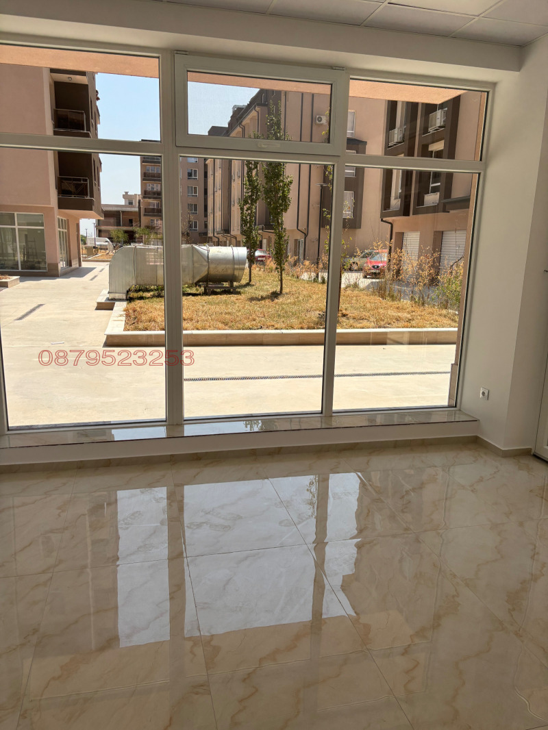 Дава под наем МАГАЗИН, гр. Пловдив, Христо Смирненски, снимка 2 - Магазини - 52785379