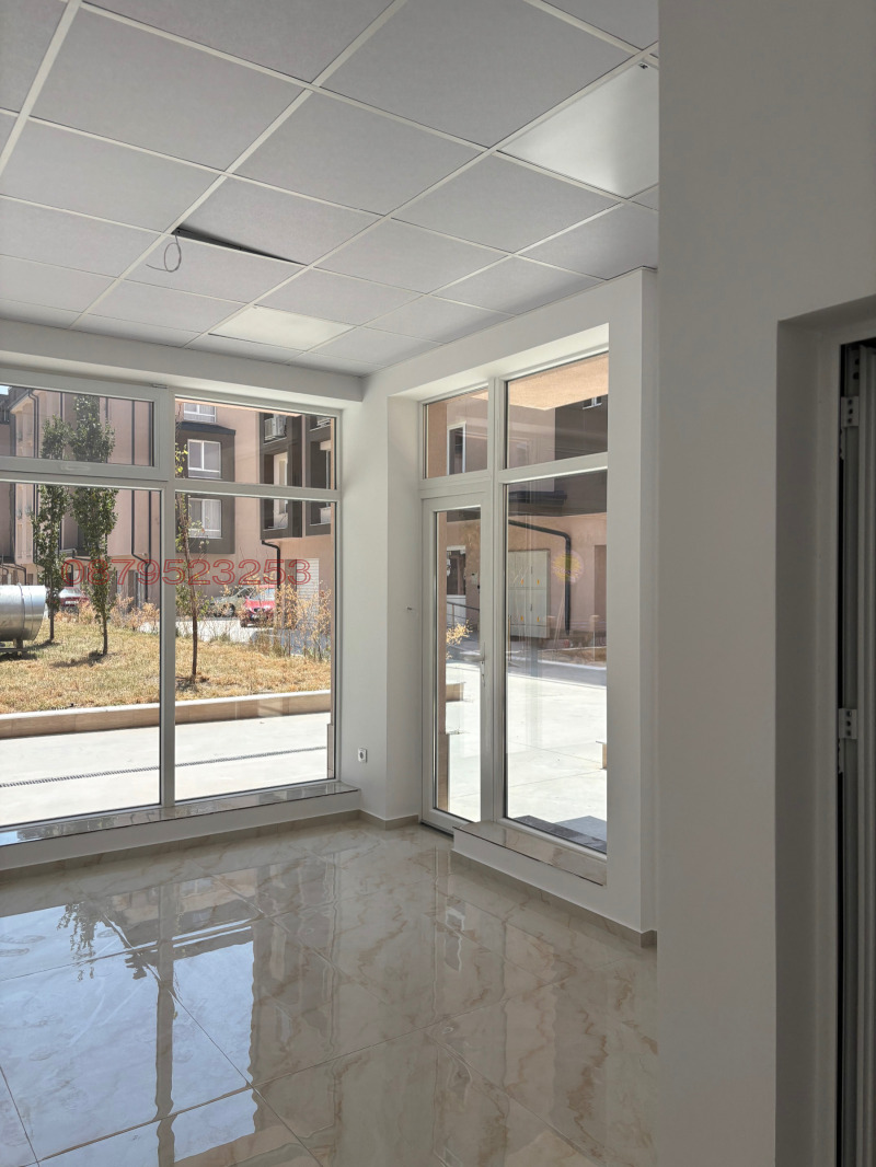 Дава под наем МАГАЗИН, гр. Пловдив, Христо Смирненски, снимка 4 - Магазини - 52785379