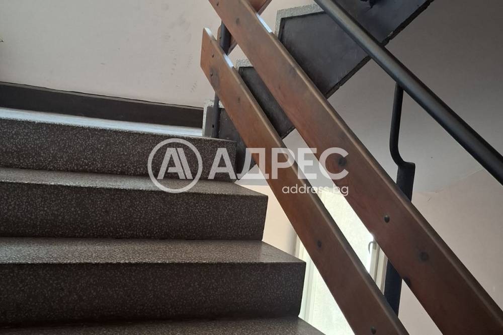 Дава под наем МНОГОСТАЕН, гр. София, Център, снимка 2 - Апартаменти - 56081026