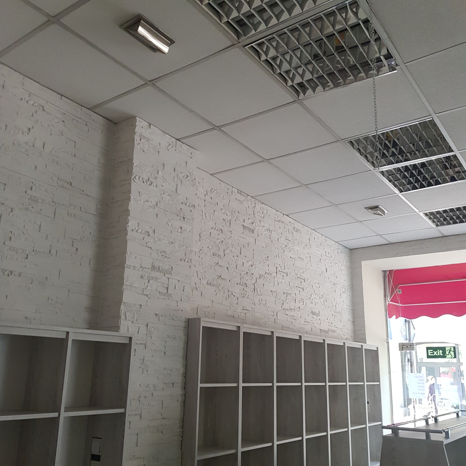 Дава под наем МАГАЗИН, гр. София, Център, снимка 13 - Магазини - 53706444