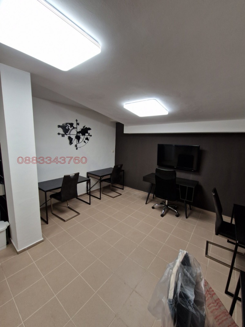 Дава под Наем ОФИС в град Варна, Център - 25 кв.м / 290 € » 567.19 лв.
