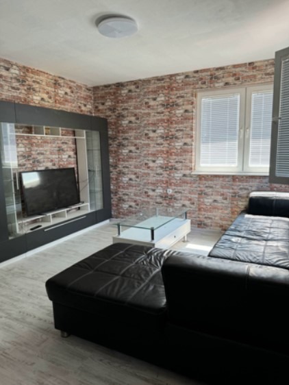 Дава под наем ЕТАЖ ОТ КЪЩА, гр. София, Горубляне, снимка 2 - Етаж от къща - 53424066