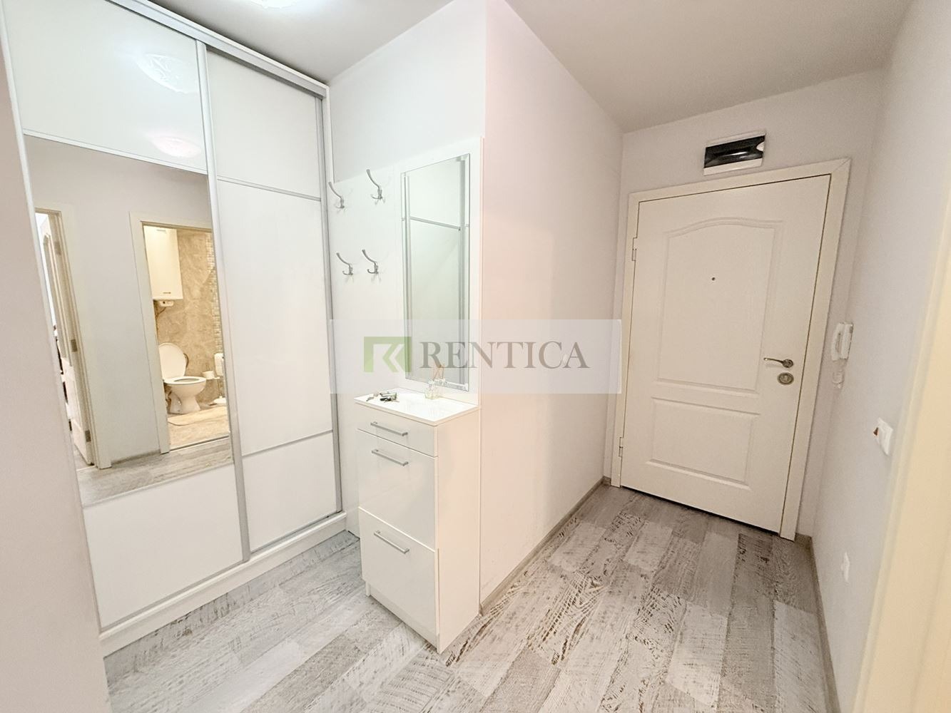 Дава под наем 2-СТАЕН, гр. Варна, Левски 1, снимка 16 - Апартаменти - 54276565