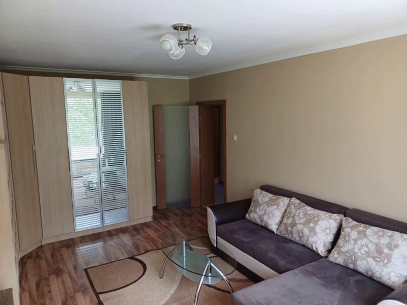 Издаје се  1 спаваћа соба Софија , Захарна фабрика , 68 м2 | 70262918 - слика [2]