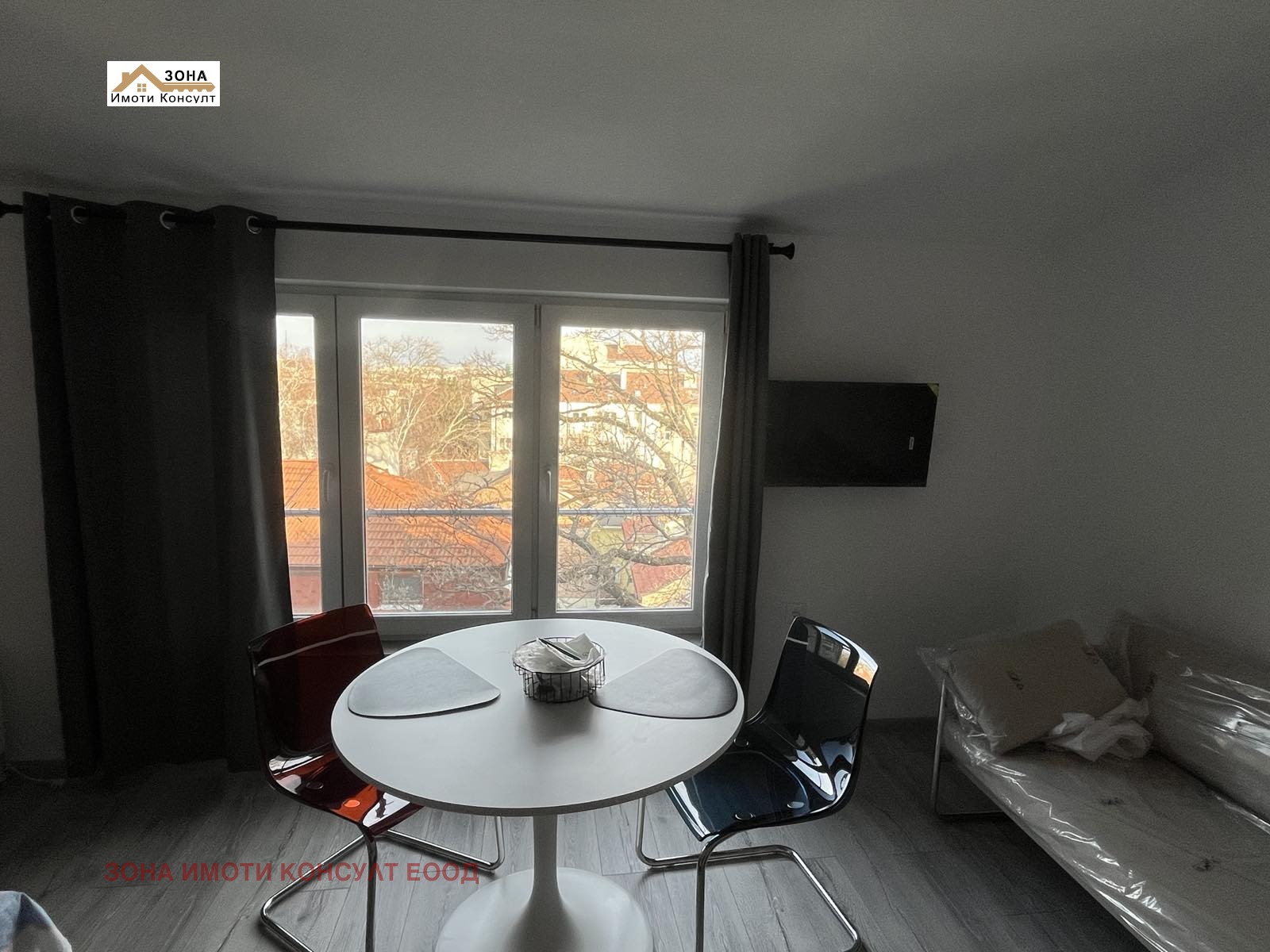 Дава под наем АТЕЛИЕ, ТАВАН, гр. София, Докторски паметник, снимка 5 - Апартаменти - 54037107