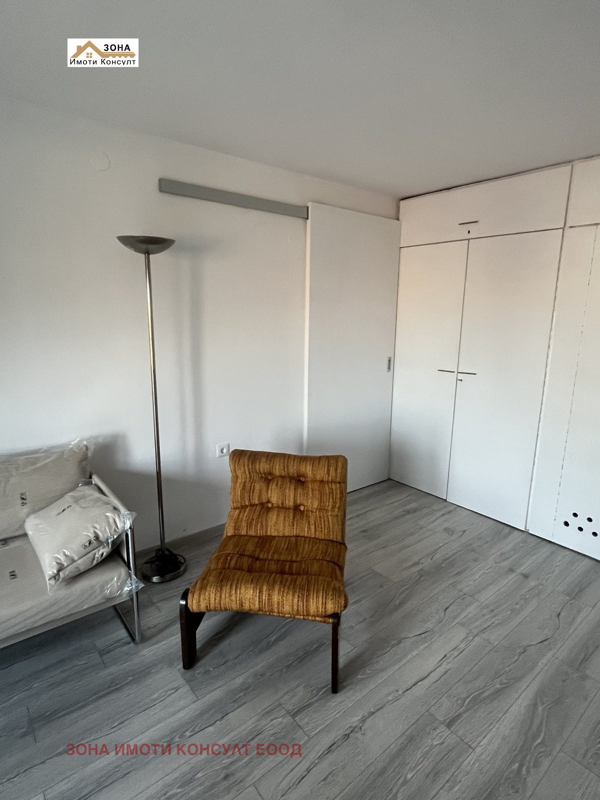 Дава под наем АТЕЛИЕ, ТАВАН, гр. София, Докторски паметник, снимка 7 - Апартаменти - 54037107