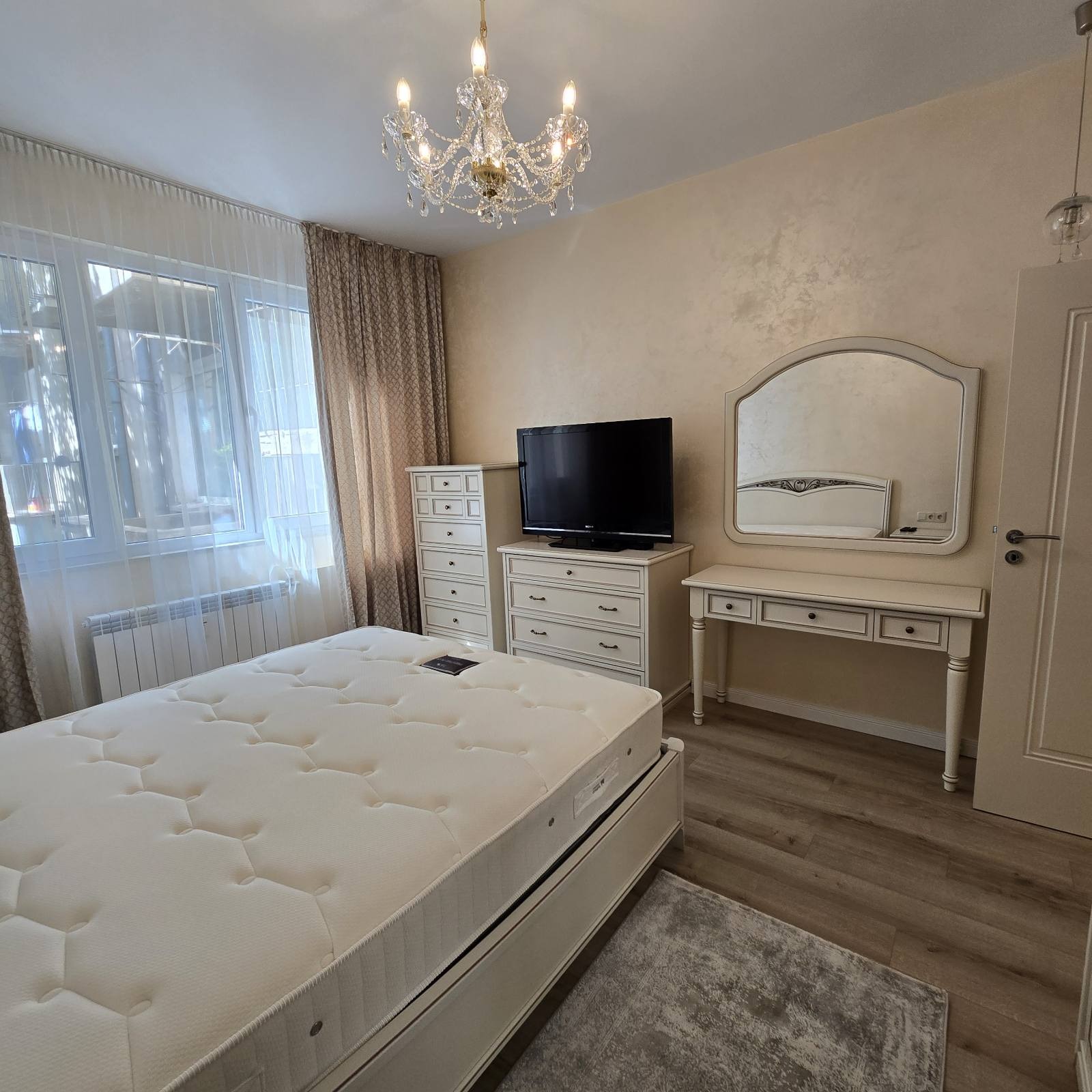 Дава под наем 3-СТАЕН, гр. София, Център, снимка 10 - Апартаменти - 56001696