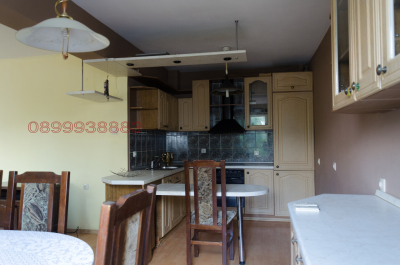 Дава под наем МНОГОСТАЕН, гр. Търговище, Център, снимка 2 - Апартаменти - 52785048