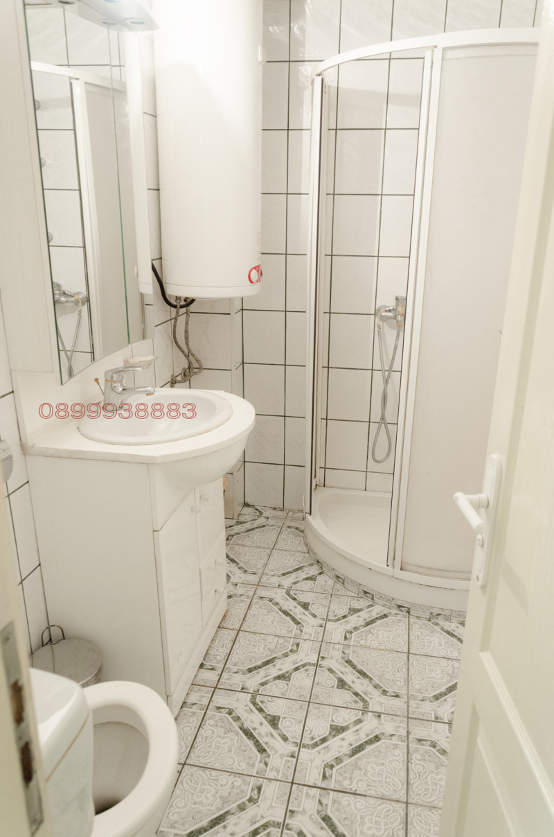 Дава под наем МНОГОСТАЕН, гр. Търговище, Център, снимка 11 - Апартаменти - 52785048