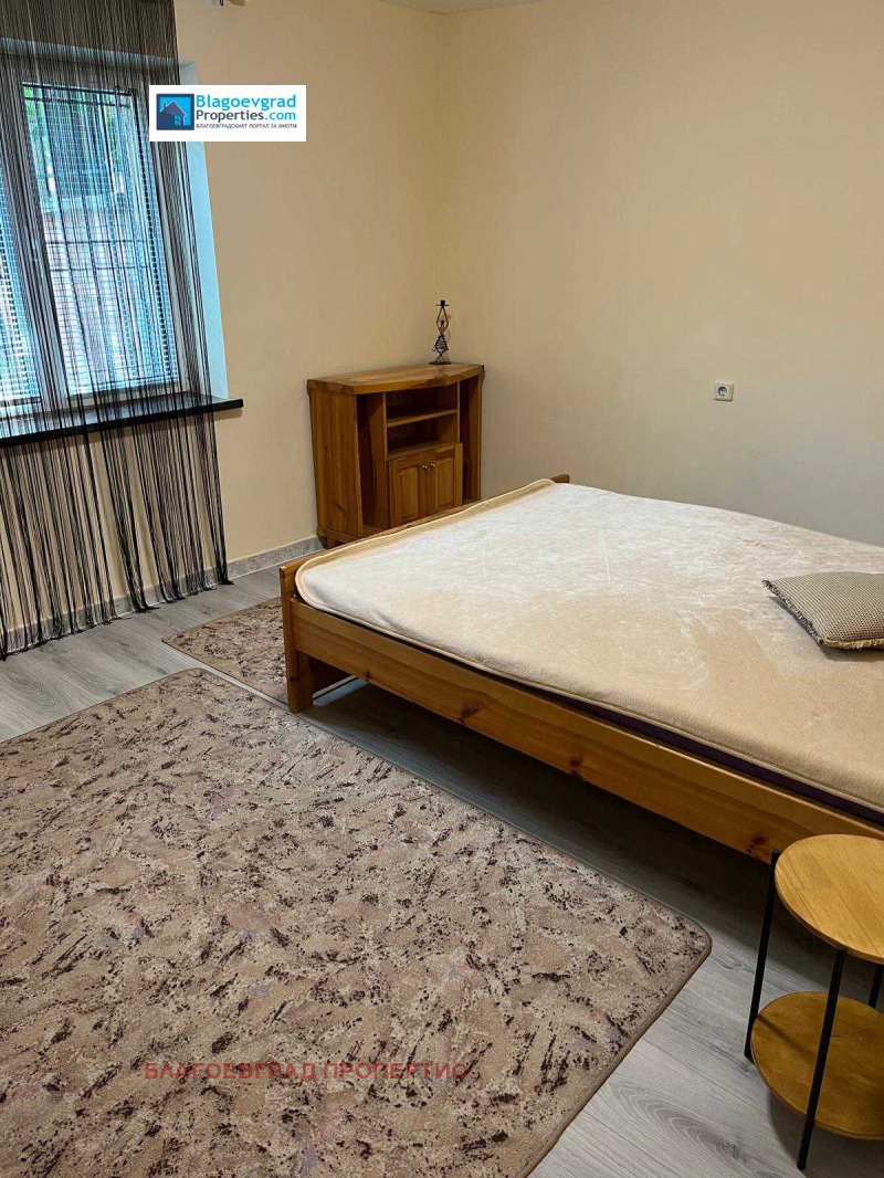 Zu vermieten  2 Schlafzimmer Blagoewgrad , Idealen zentar , 116 qm | 99986456 - Bild [9]