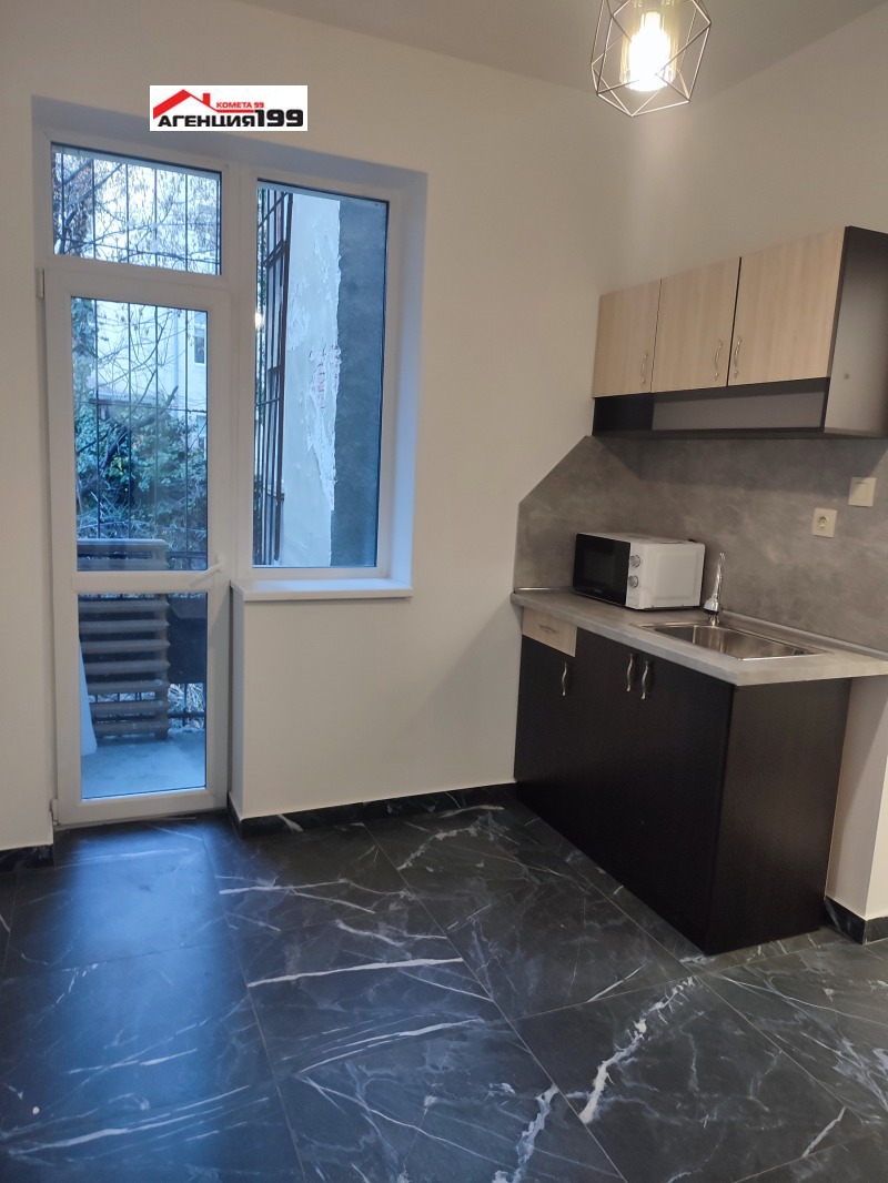 Do wynajęcia  3 sypialnie Sofia , Centar , 110 mkw | 16578069 - obraz [2]