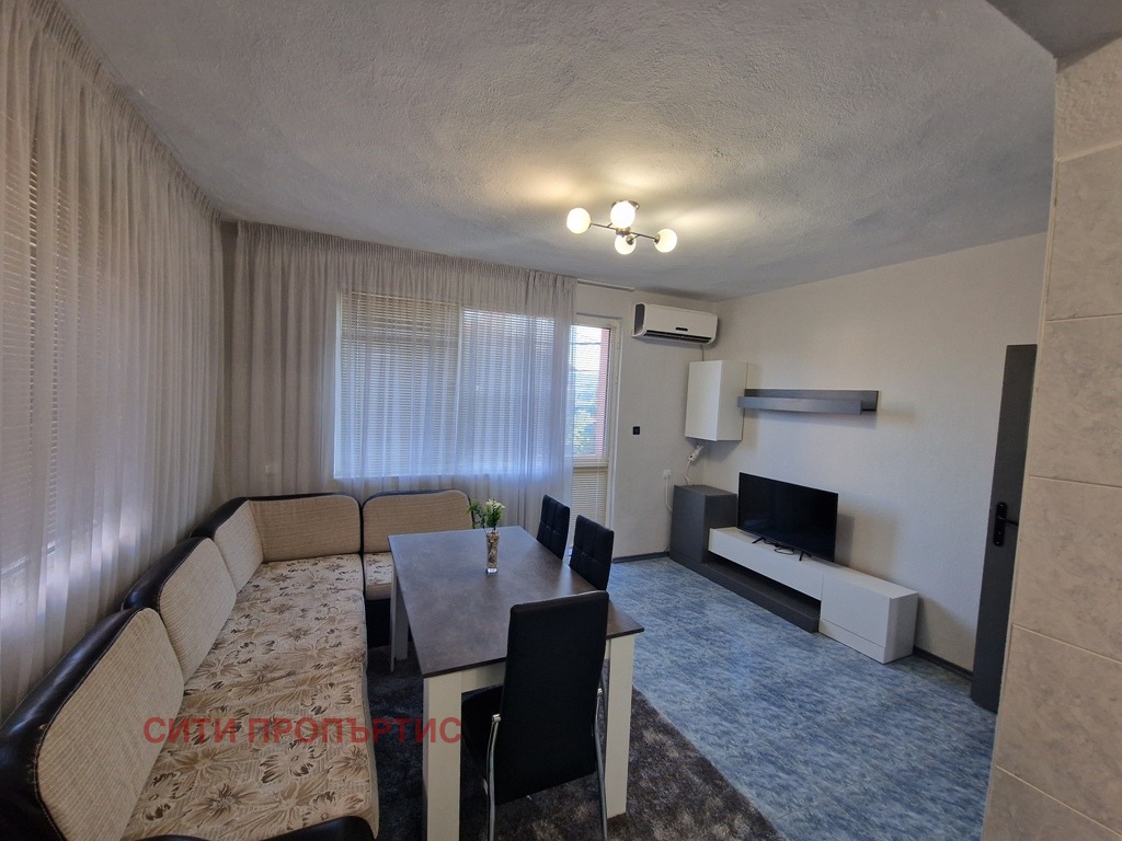 Дава под наем ЕТАЖ ОТ КЪЩА, гр. Благоевград, Широк център, снимка 3 - Етаж от къща - 53613251