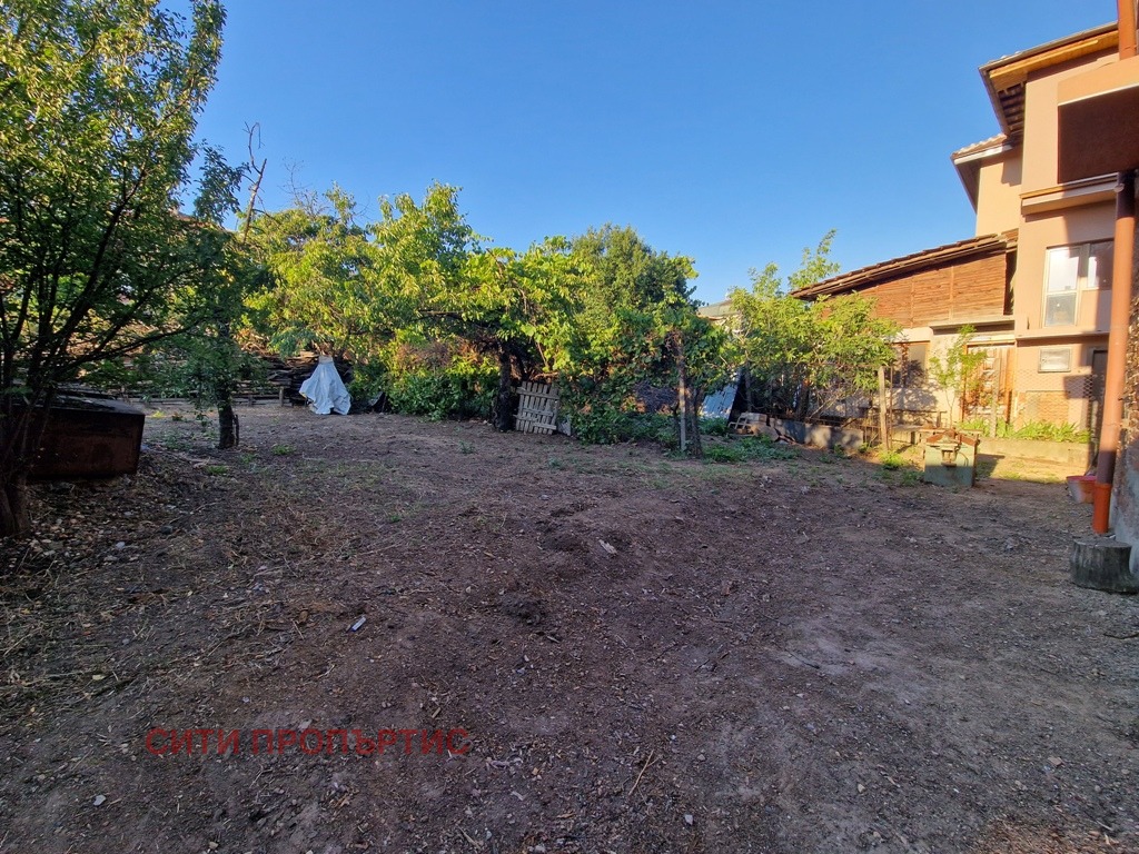 Дава под наем ЕТАЖ ОТ КЪЩА, гр. Благоевград, Широк център, снимка 11 - Етаж от къща - 53613251