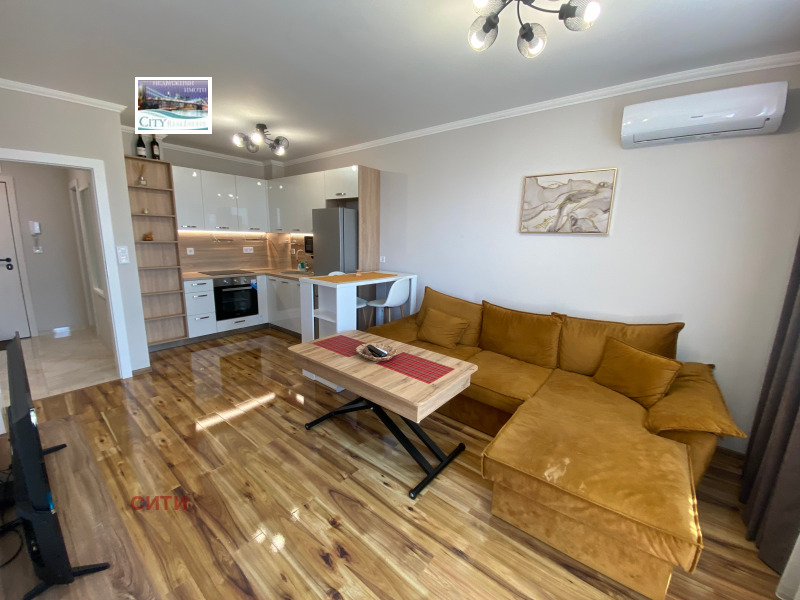 Para alugar  1 quarto Plovdiv , Karchiiaka , 64 m² | 74419281