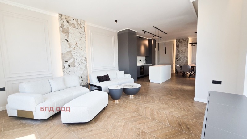 Do wynajęcia  3 sypialnie Sofia , Centar , 201 mkw | 79295779
