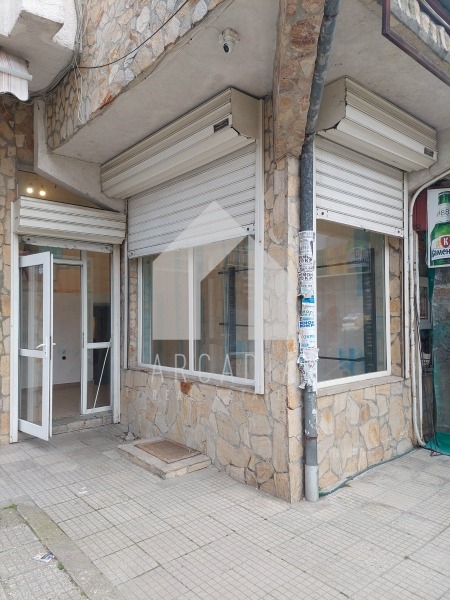 Дава под наем МАГАЗИН, гр. Пловдив, Кючук Париж, снимка 4 - Магазини - 54049595