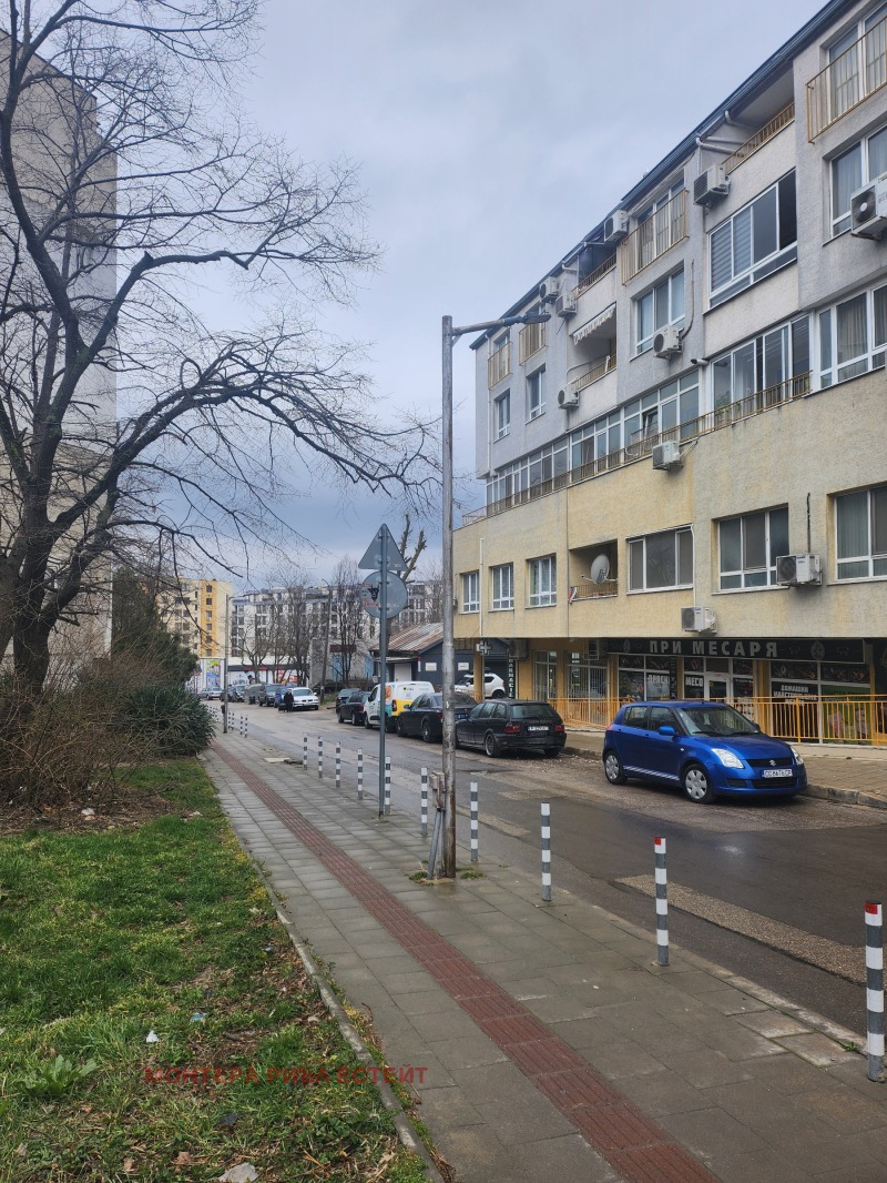 Дава под Наем 3-СТАЕН в град Варна, Гранд Мол - 80 кв.м / 380 € » 743.22 лв., МОНТЕРА РИЪЛ ЕСТЕЙТ