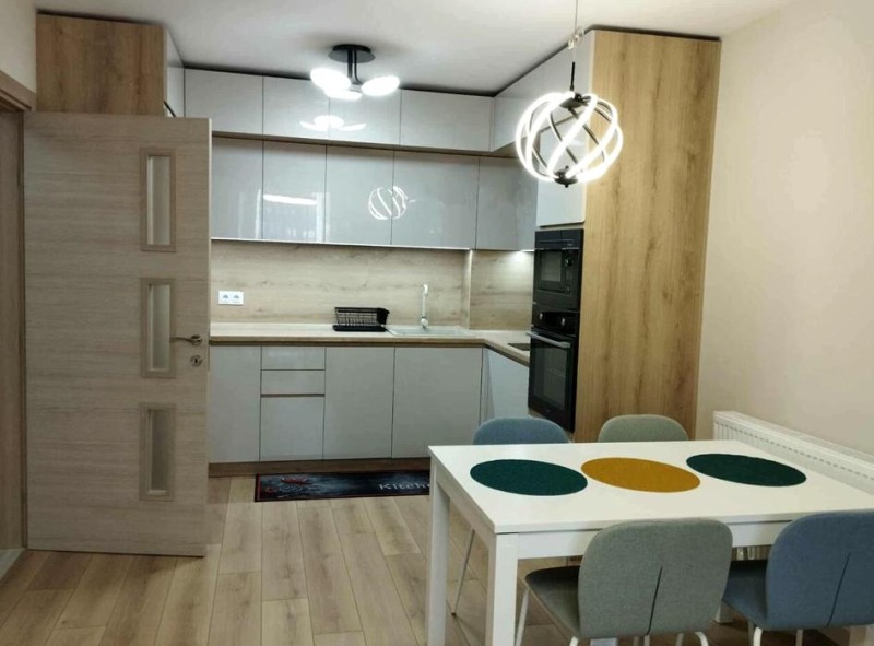 A louer  1 chambre Plovdiv , Hristo Smirnenski , 70 m² | 31679949