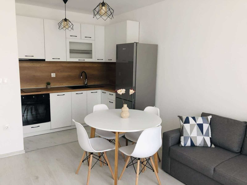 Дава под наем 2-СТАЕН, гр. Варна, Възраждане 1