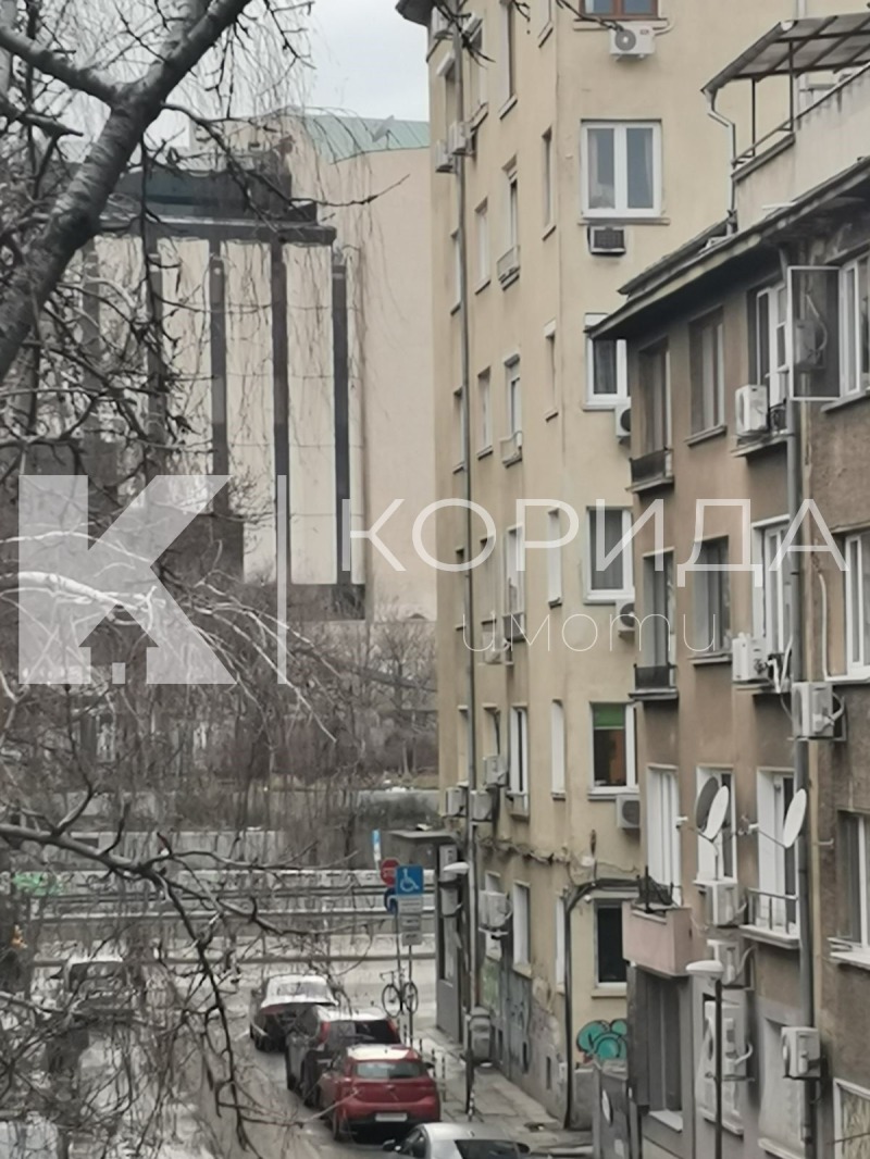 Дава под наем 3-СТАЕН, гр. София, Център