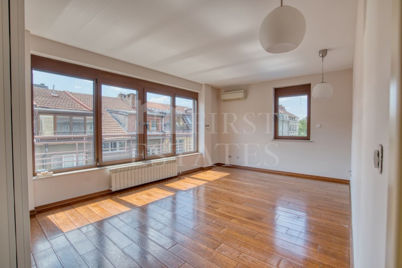 Da affittare  3+ camere da letto Sofia , Tsentar , 220 mq | 75849097 - Immagine [2]