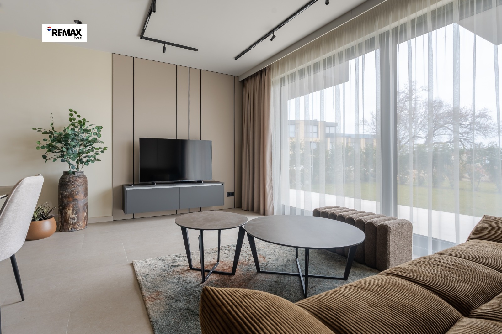 Дава под наем 3-СТАЕН, гр. Варна, м-т Долна Трака, снимка 4 - Апартаменти - 53941125