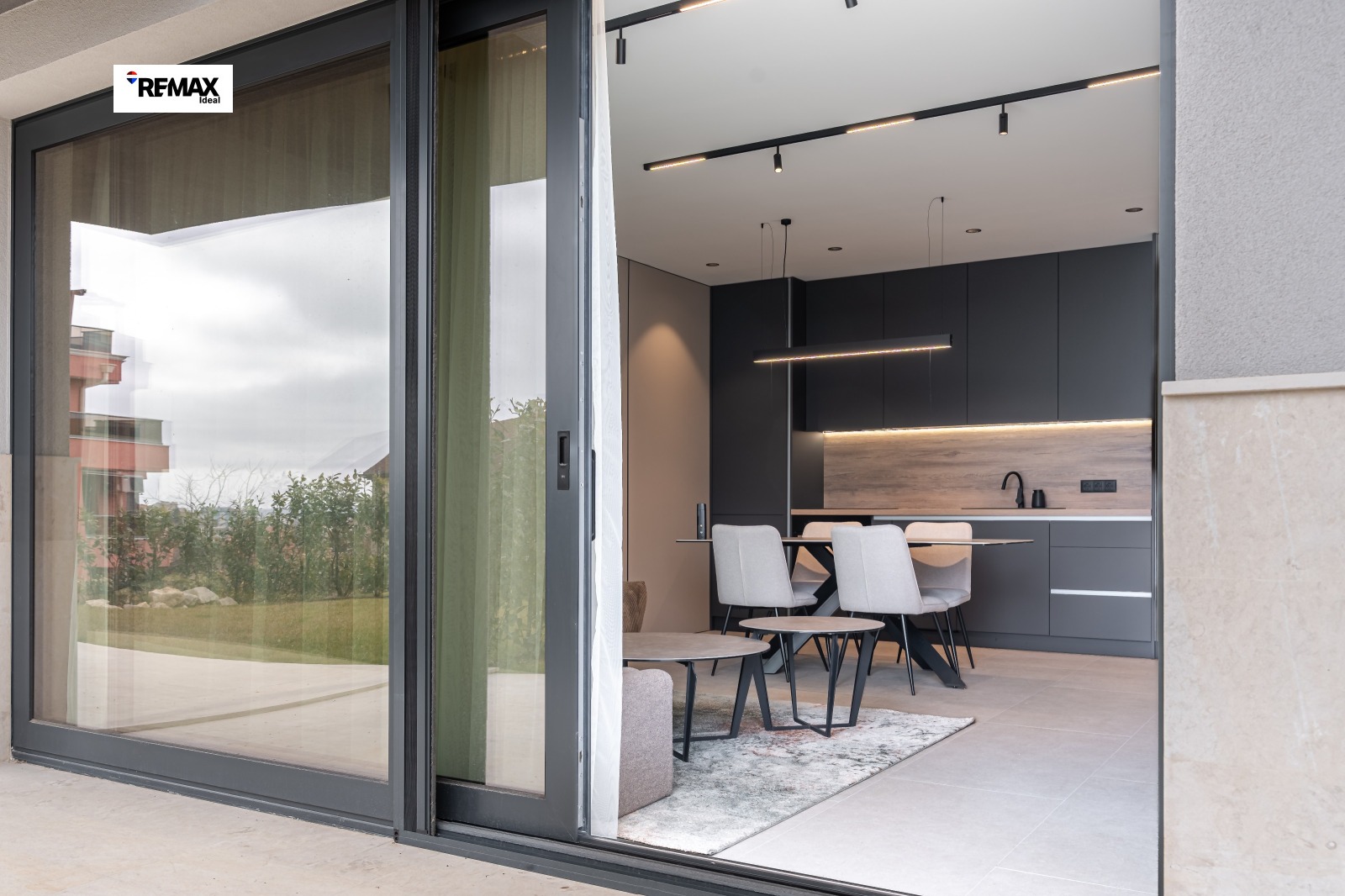 Дава под наем 3-СТАЕН, гр. Варна, м-т Долна Трака, снимка 12 - Апартаменти - 53941125