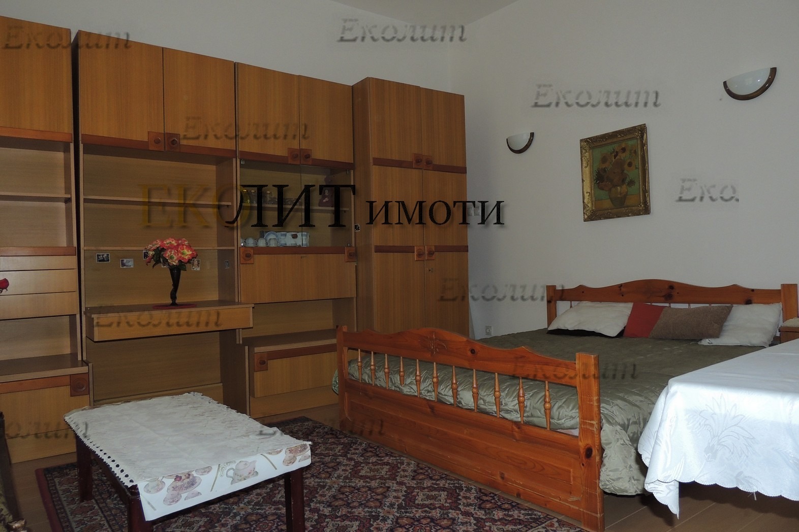 Дава под наем ЕТАЖ ОТ КЪЩА, гр. София, Център, снимка 2 - Етаж от къща - 53886186