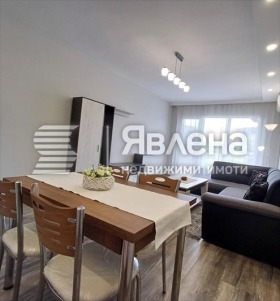 3+ soverom Sjajka, Varna
