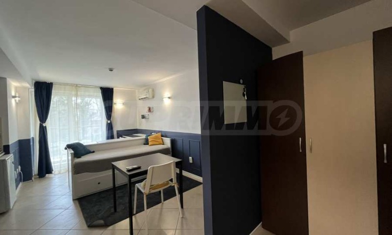Дава под нем  1-стаен, град Варна, к.к. Златни пясъци •  350 € • ID 19316560 — holmes.bg - [1] 