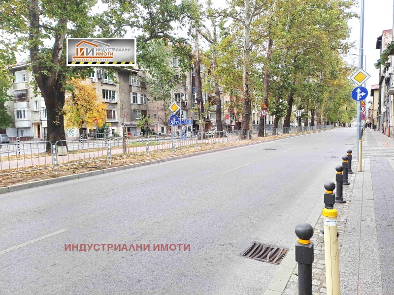 De inchiriat  Magazin Plovdiv , Țentâr , 100 mp | 55455139