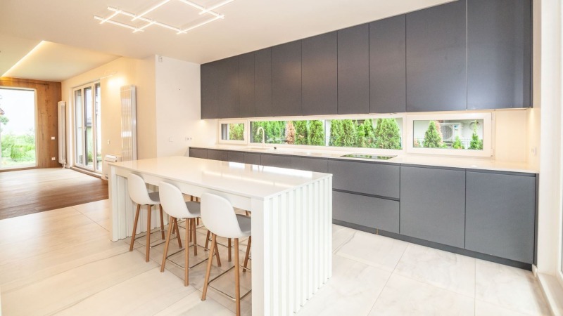 Издаје се  Кућа Софија , Малинова долина , 360 м2 | 28467147 - слика [5]