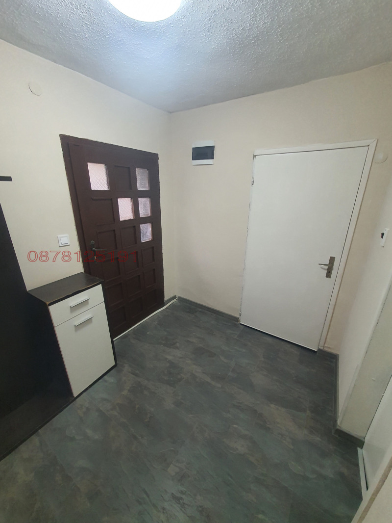 Дава под наем КЪЩА, гр. Търговище, Център, снимка 8 - Къщи - 52785174