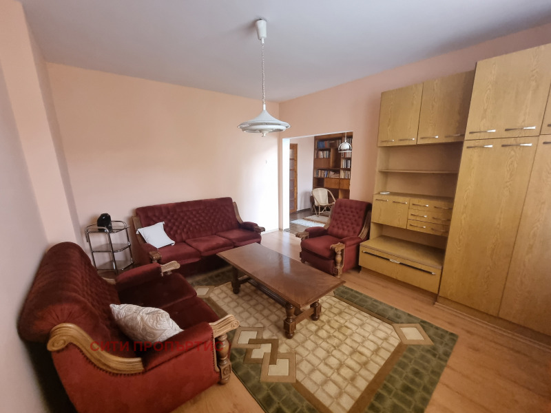 A louer  1 chambre Blagoevgrad , Chirok tsentar , 65 m² | 13451594