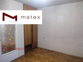 1 chambre Konfouto, Varna 6