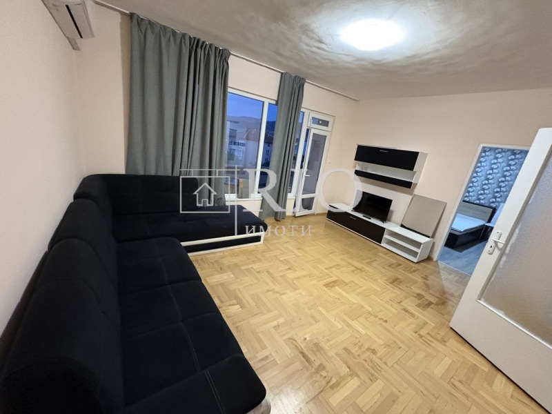 Zu vermieten  1 Schlafzimmer Plowdiw , Komatewo , 76 qm | 85096615