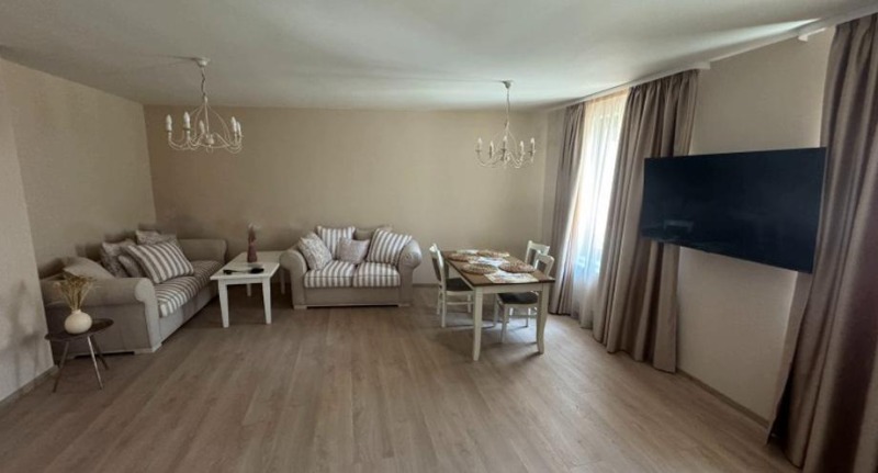 Zu vermieten  1 Schlafzimmer Plowdiw , Zentar , 74 qm | 15399983 - Bild [2]