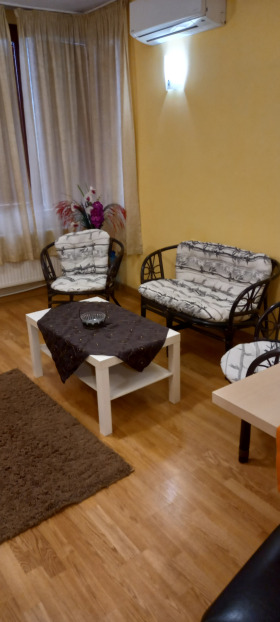 1 chambre Zona B-18, Sofia 1