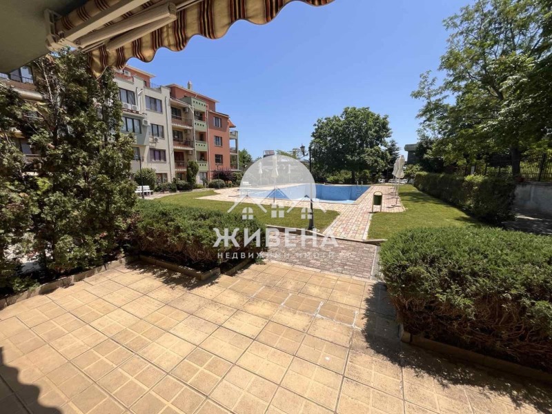 Дава под нем  2-стаен, град Варна, Бриз •  613 € • ID 52670138 — holmes.bg - [1] 