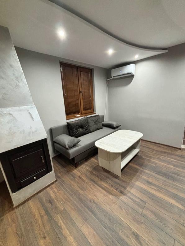 Под наем КЪЩА, град София, с. Кокаляне • 460 € / 899.68 лв. • 78789259 1