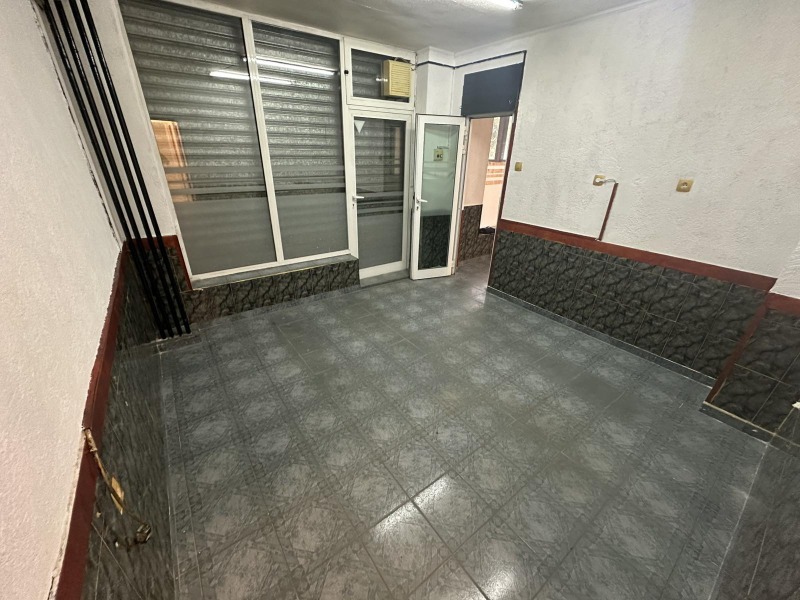 Til leje  Butik Sofia , Lyulin 2 , 68 kvm | 73780271 - billede [5]
