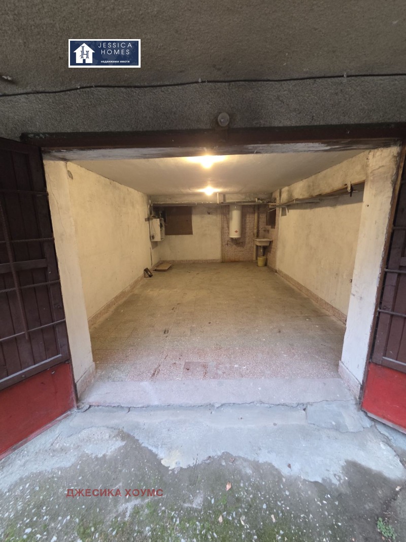 Дава под наем ГАРАЖ, ПАРКОМЯСТО, гр. София, Лозенец, снимка 2 - Гаражи и паркоместа - 53419920