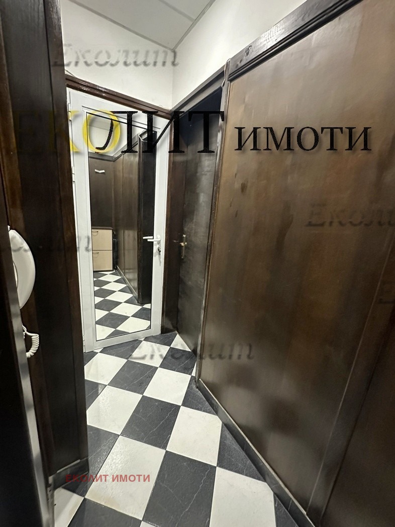 Издаје се  Студио Софија , Центар , 57 м2 | 38954206 - слика [2]