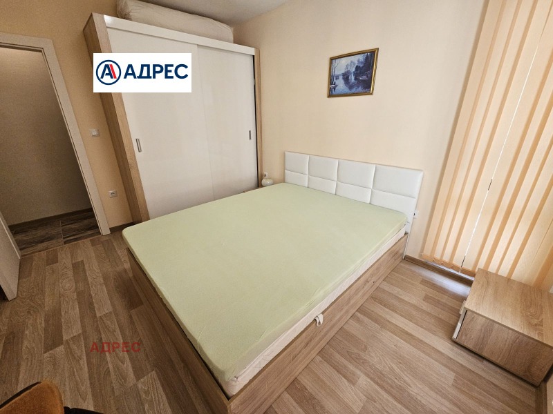 Da affittare  1 camera da letto Varna , Kolhozen pazar , 65 mq | 86712349